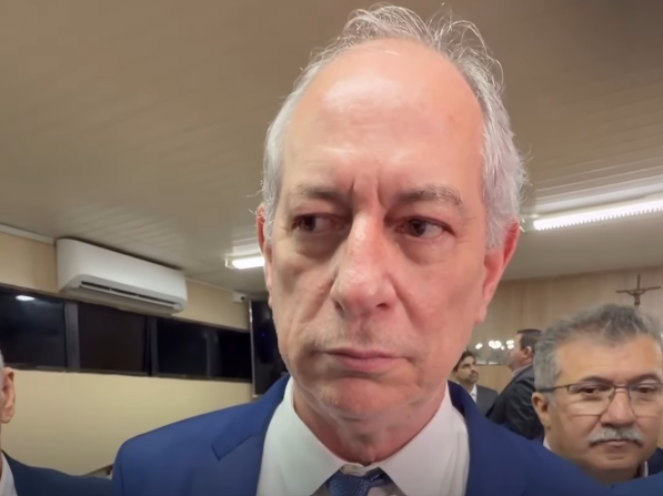 Ciro acusa Cid de ter armado rasteiro em Júnior Mano ao Senado