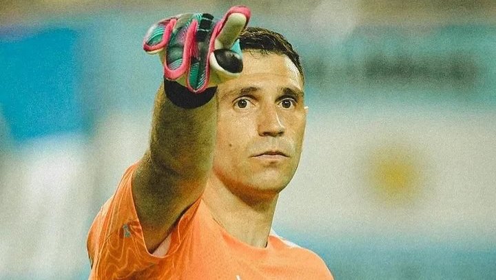 Goleiro Emiliano Martínez é casado com filha de cearense de Jaguaruana