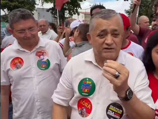 Guimarães e Chagas usam adesivo de Luizianne para o Senado