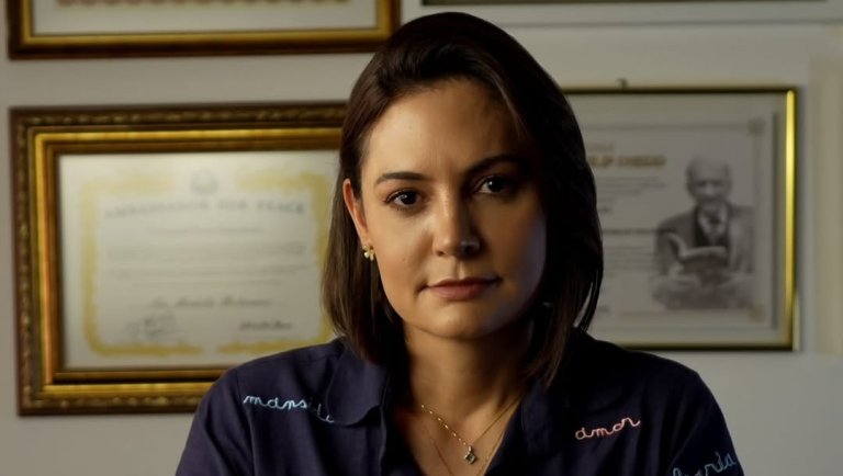 Michelle Bolsonaro rejeita aliança com Ciro Gomes no Ceará e fala em coerência