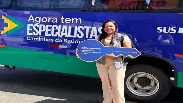 Prefeitura de Granja reforça saúde com novo micro-ônibus para transporte de pacientes do SUS