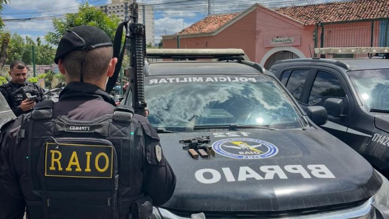 Grupo armado é interceptado e dois morrem em troca de tiros com a PMCE