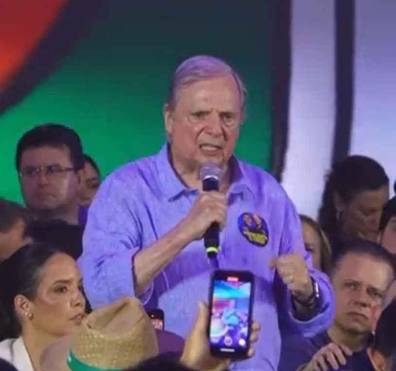 Tasso Jereissati destaca “caráter e coragem” em discurso no lançamento da candidatura de Ciro