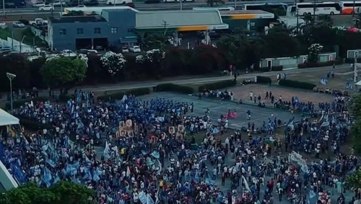 Ciro Gomes oficializa candidatura ao Governo do Ceará e reúne oposição em Fortaleza