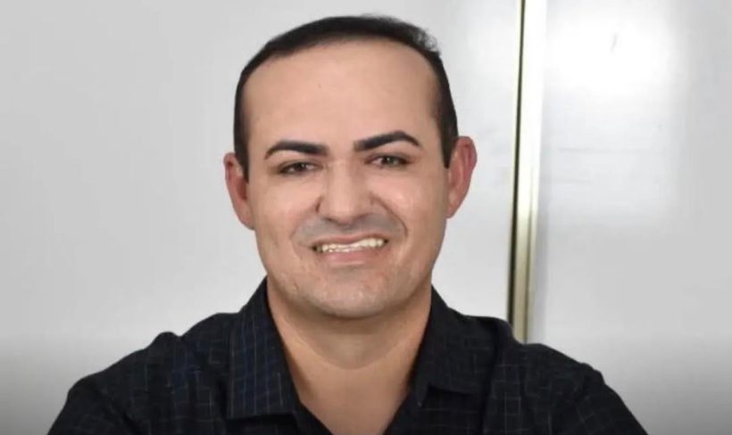 Prefeito cassado de Potiretama, Luan Dantas, deixa a prisão após decisão da Justiça