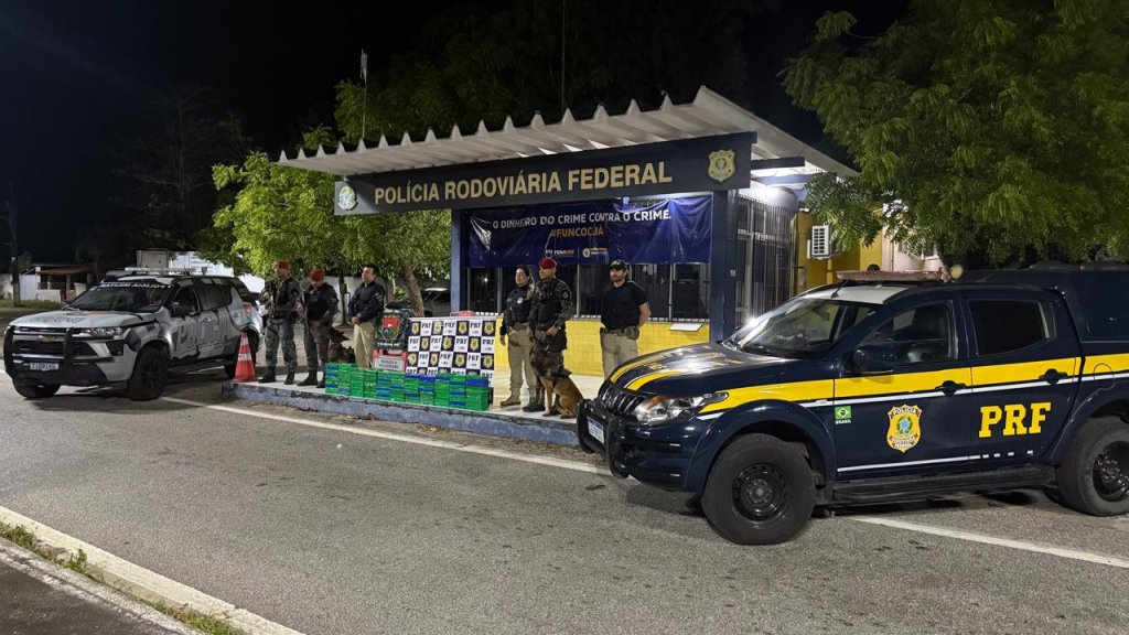 PRF apreende 100 kg de cocaína em compartimentos ocultos de veículo na BR-222*