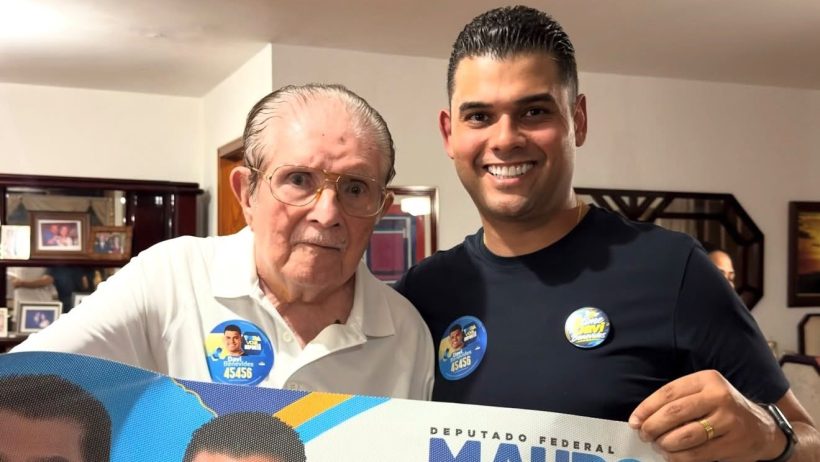 Davi Benevides visita o avô, Mauro Benevides, em Brasília