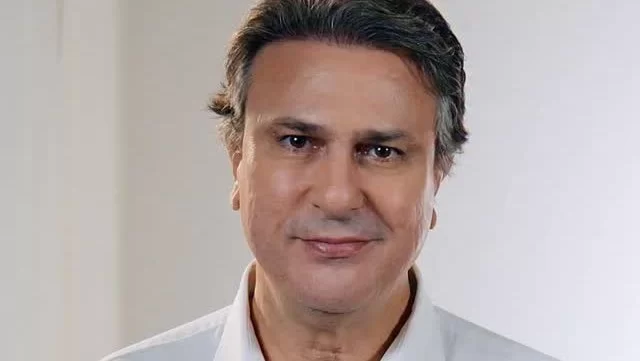 Camilo pede que eleitor de Lula não vote em Ciro e associa adversário a Flávio Bolsonaro