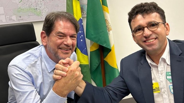Prefeito de Coreaú só garante voto a Cid Gomes e aguarda contato de Luizianne