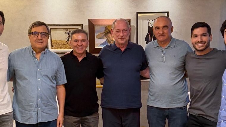 Ciro comemora escolha de João Barroso como suplente de Alcides e cita valorização do interior