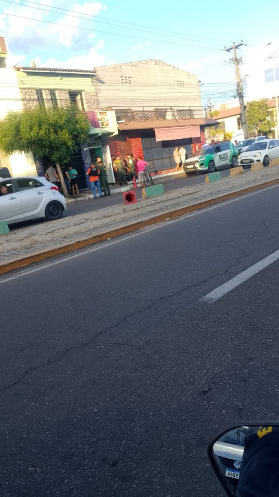 Comércio de família de PM é alvo de ataque em Sobral após recusa de taxa cobrada por facção
