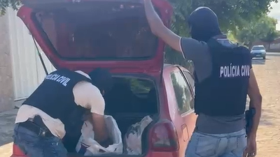 Casal é preso com 50 kg de drogas e mil comprimidos de ecstasy no Cariri