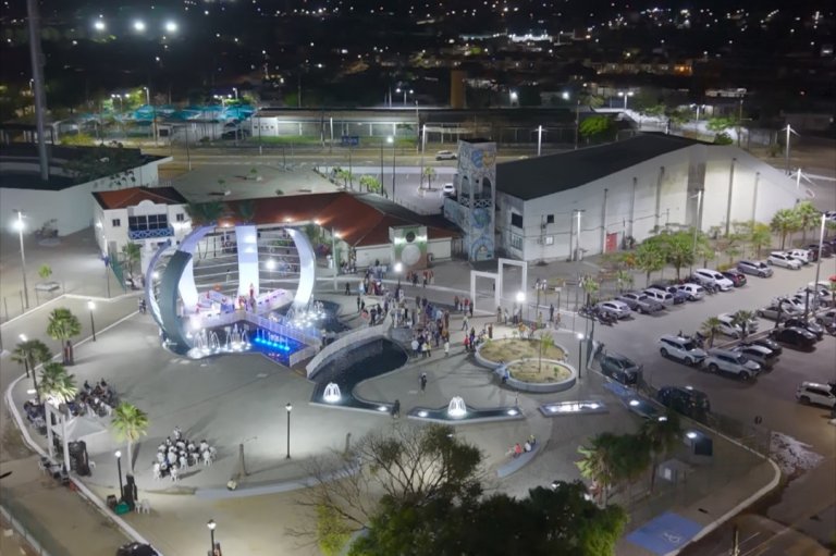 Maracanaú entrega nova Praça Durval Tomaz de Souza, em homenagem ao pai do vice-prefeito