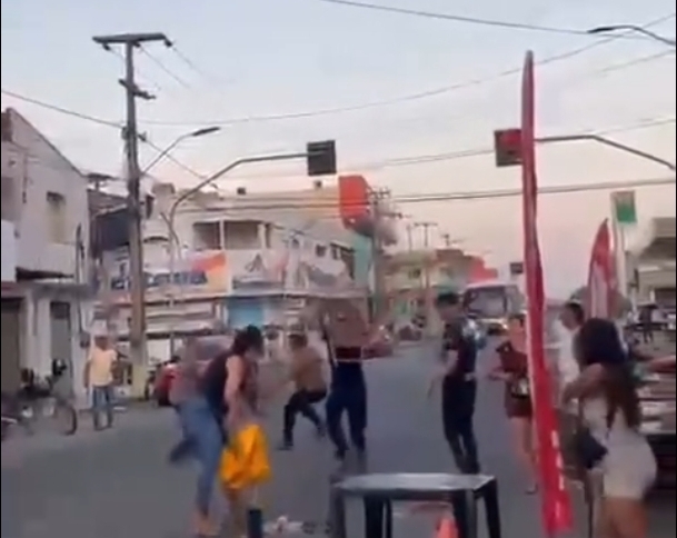 Discussão no trânsito termina em confusão e agressões em Iguatu
