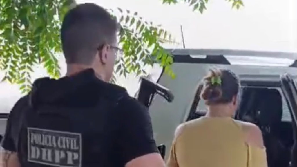 Professora condenada por envenenar marido é presa após fugir de Fortaleza