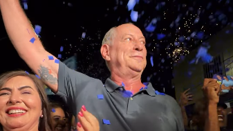 Ciro Gomes intensifica campanha no interior com caminhada em Juazeiro do Norte