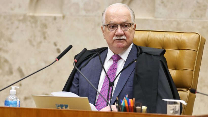 Fachin adia julgamento sobre atuação de Mendonça no caso Master