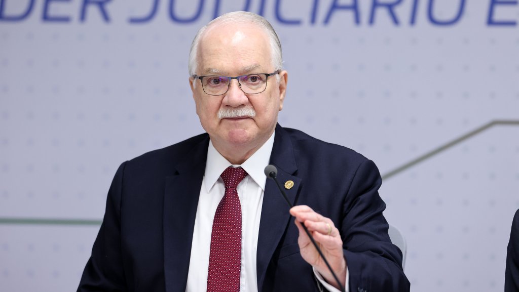 Fachin prepara medidas após novas revelações sobre relação de Vorcaro com integrantes do STF