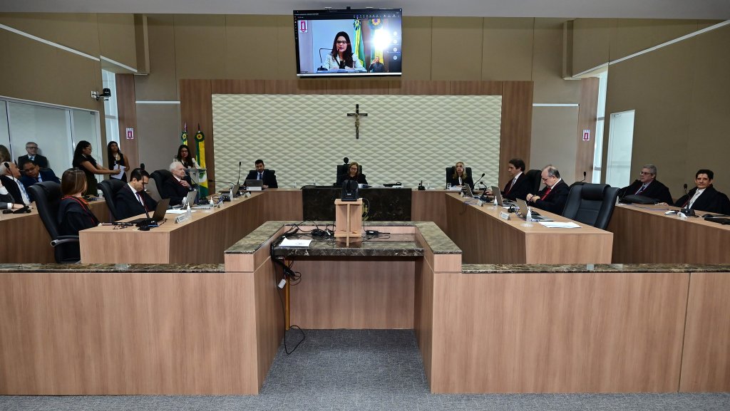 TRE adia julgamento e mantém presos 03 vereadores de Sobral por suspeita de ligação com facção