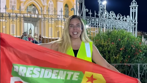 Jade Romeu vai a pé de Fortaleza a Canindé para cumprir promessa a São Francisco