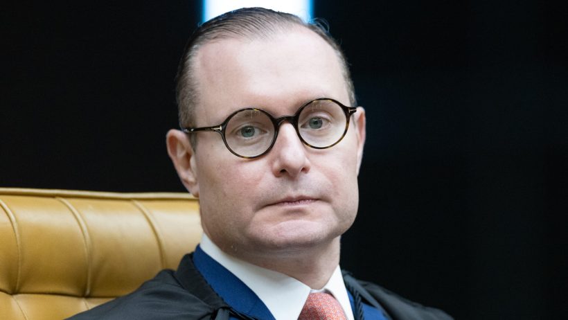 Zanin prorroga votação até as 19h em todo o Brasil