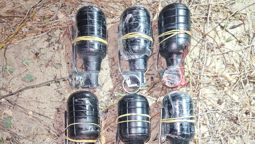 PMCE apreende cinco pistolas, explosivos e ecstasy durante baile funk em Messejana