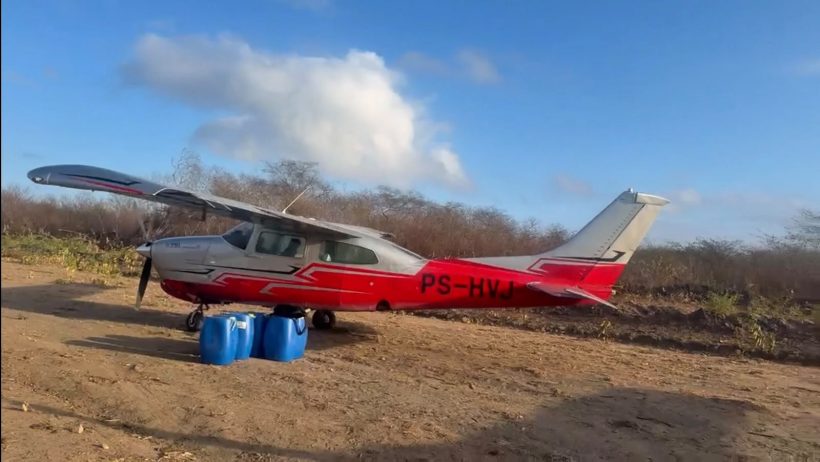 Polícia apreende 25 kg de crack e duas aeronaves em pista clandestina no interior do Ceará