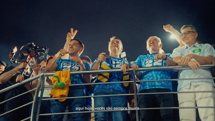 Flávio faz campanha em Fortaleza ao lado de André e promete recuperar poder de compra