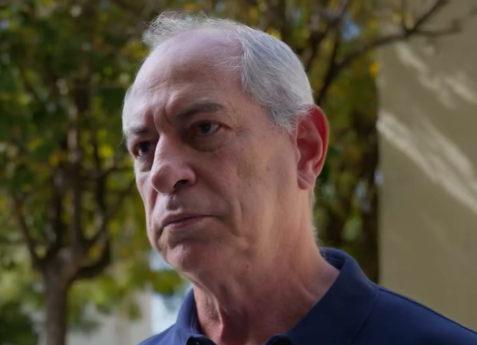 Ciro Gomes alerta para dívida pública e critica polarização