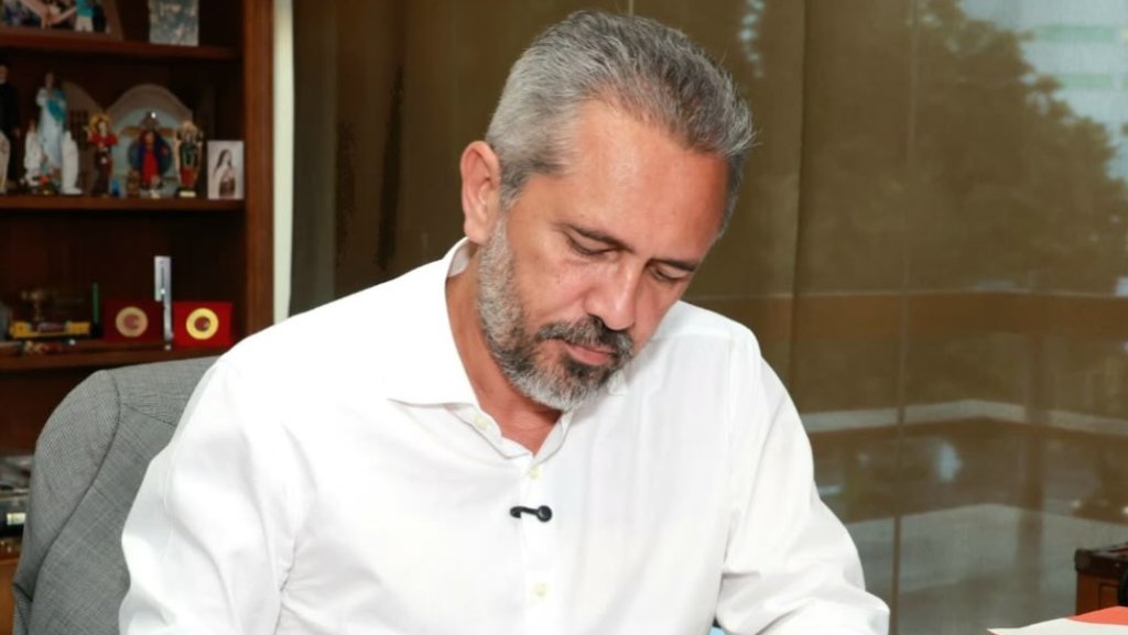 Elmano envia à Alece projeto do Refis 2026 com desconto de até 100% em multas e juros