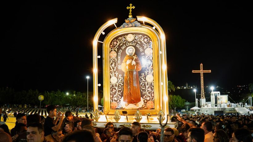 Festa de São Francisco atrai 1 milhão de fiéis a Canindé