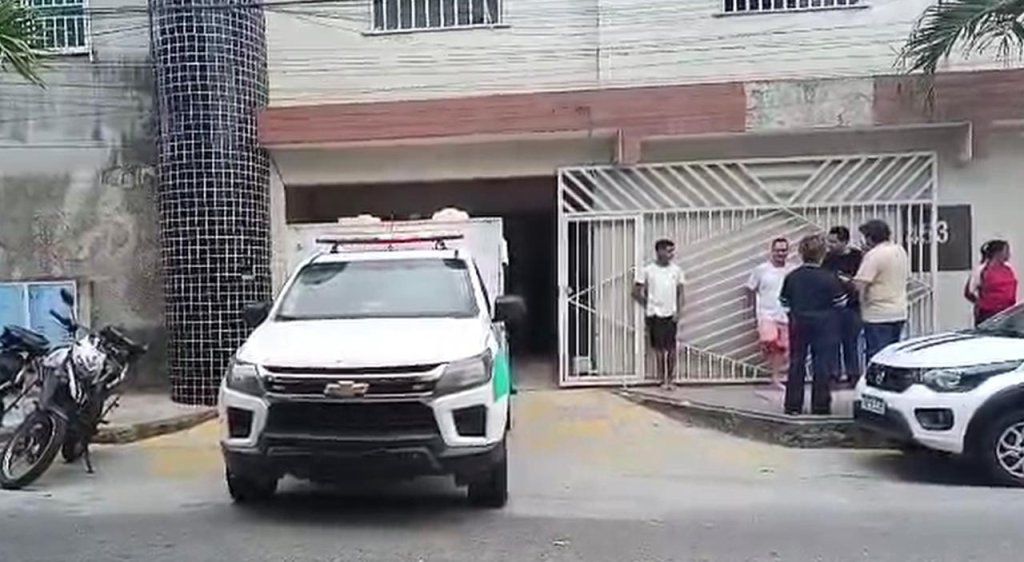 Filho mata mãe a facadas no Passaré e liga para a PM para confessar o crime