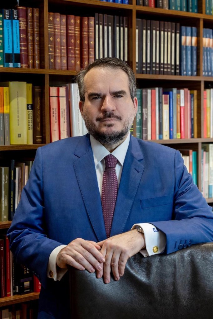 Professor Otavio Rodrigues assume presidência do Conselho Nacional de Educação