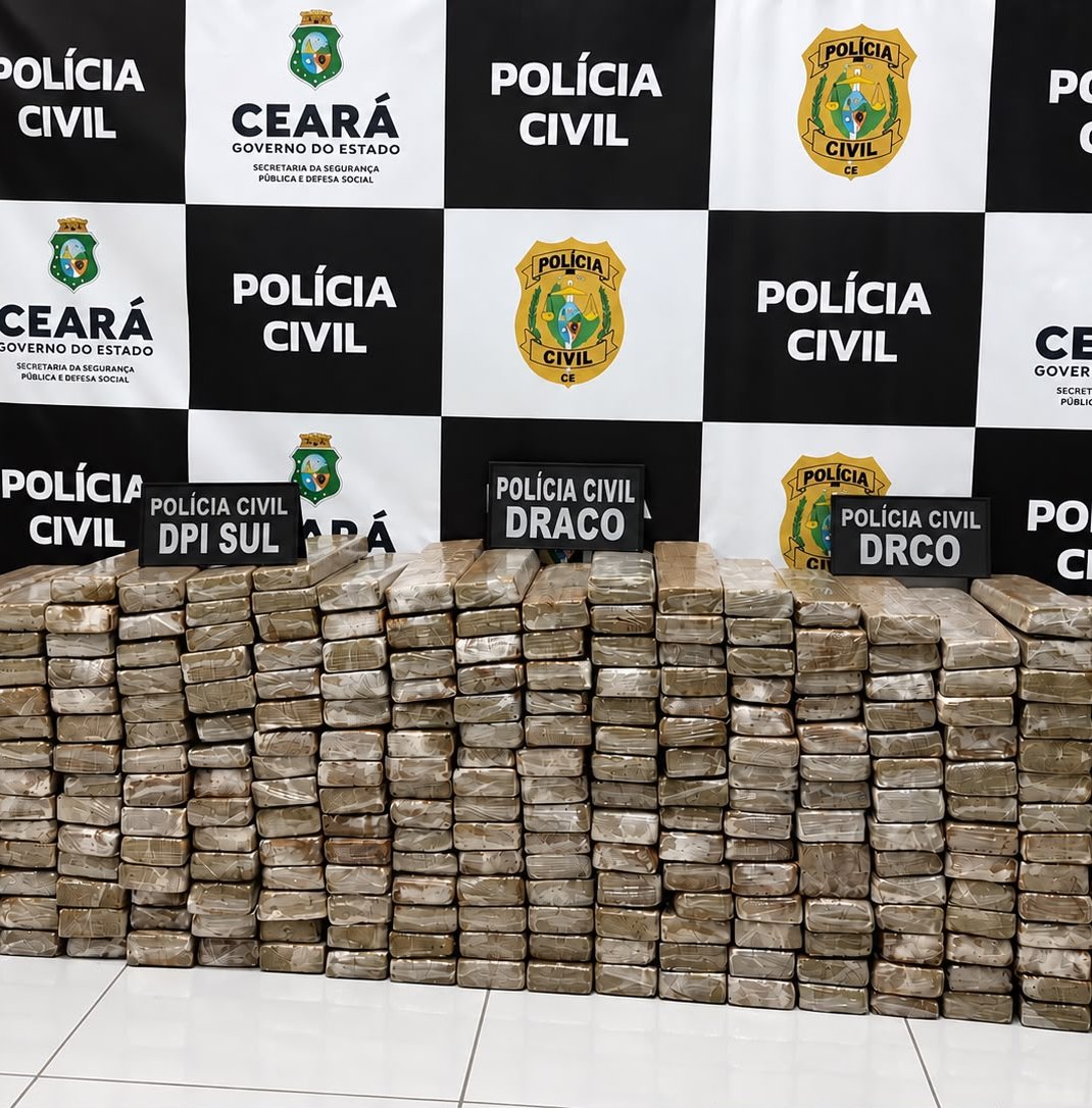 PCCE apreende 205 kg de maconha em carro e prende motorista em Penaforte