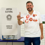 Presidente da Assembleia vota em Granja e assegura vitória de Elmano