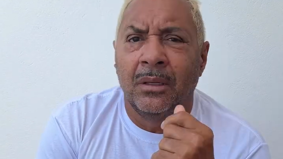 Tiririca não se elege deputado e faz gesto de compra de votos para atingir cearenses